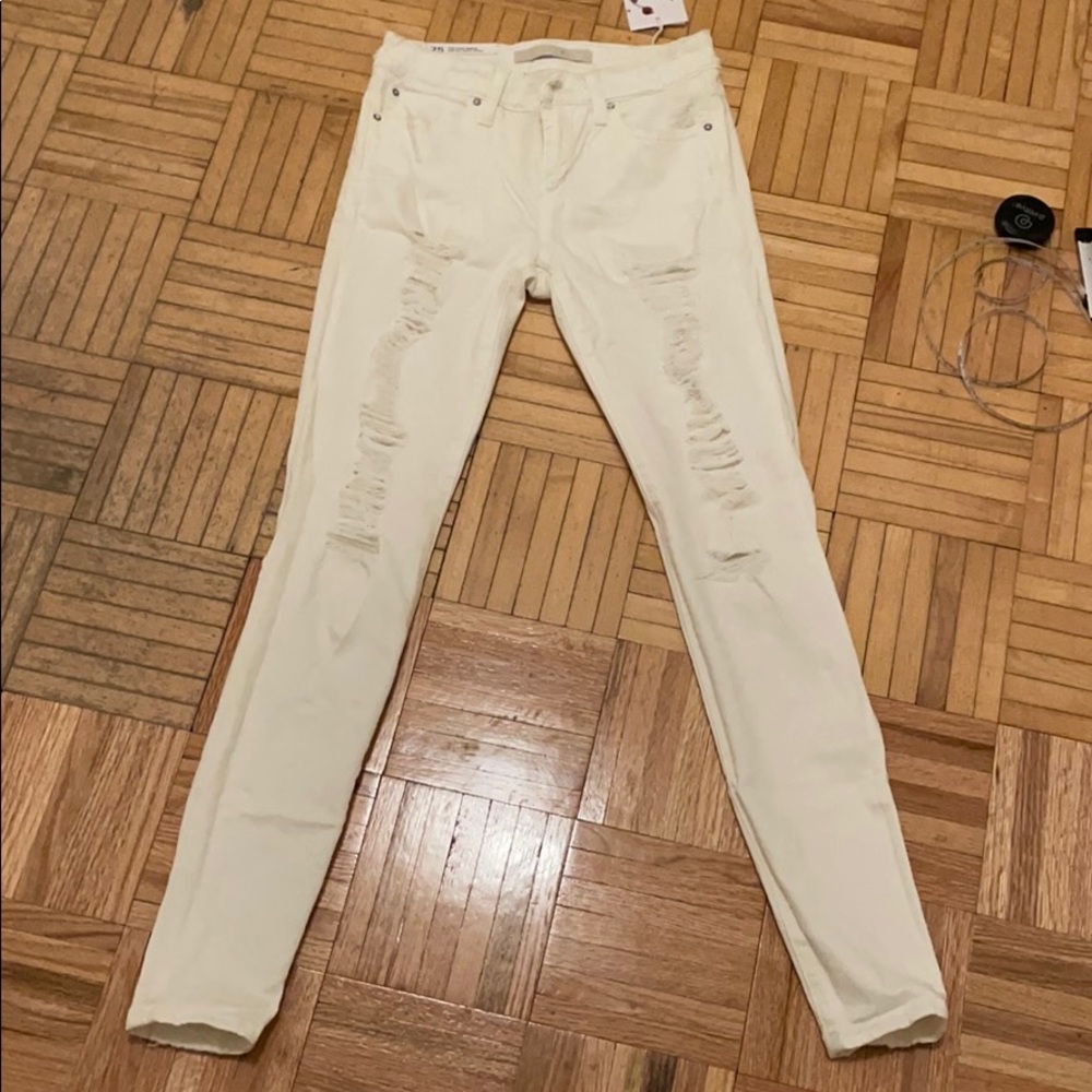 White joes jeans